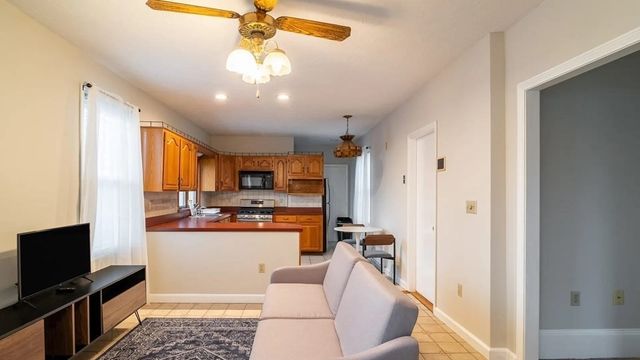 88 Glen St 2, Somerville, MA 02145