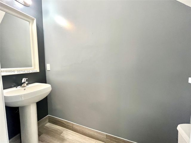 8234 SW 27th St 106, Miramar, FL 33025