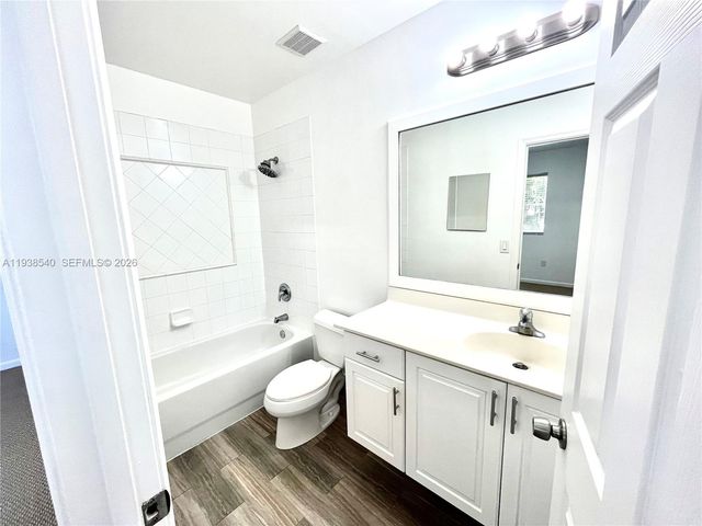 8234 SW 27th St 106, Miramar, FL 33025