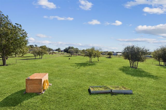 113 Draper Drive, Springtown, TX 76082