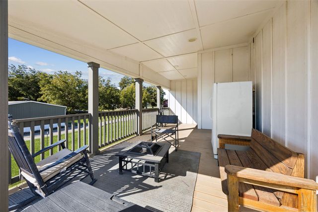 113 Draper Drive, Springtown, TX 76082