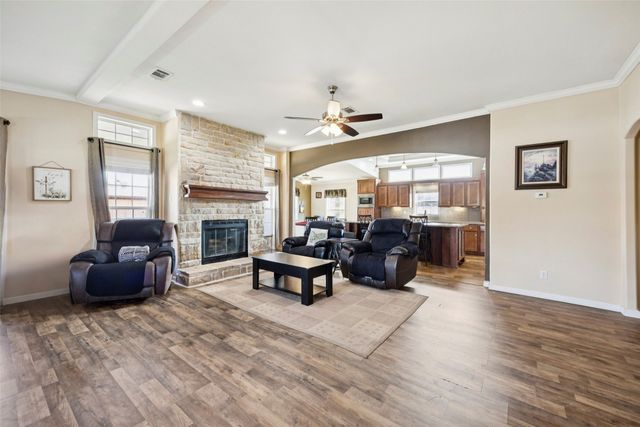 113 Draper Drive, Springtown, TX 76082