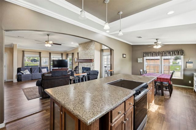 113 Draper Drive, Springtown, TX 76082