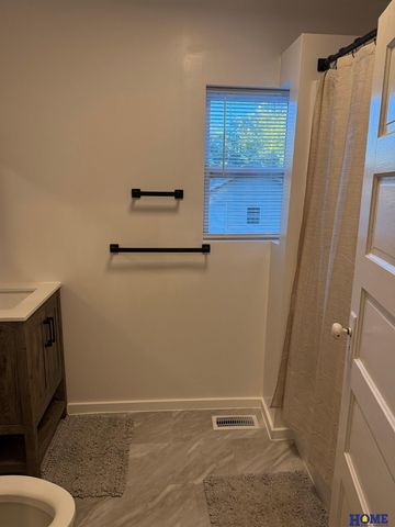 6336 Fremont Street, Lincoln, NE 68507