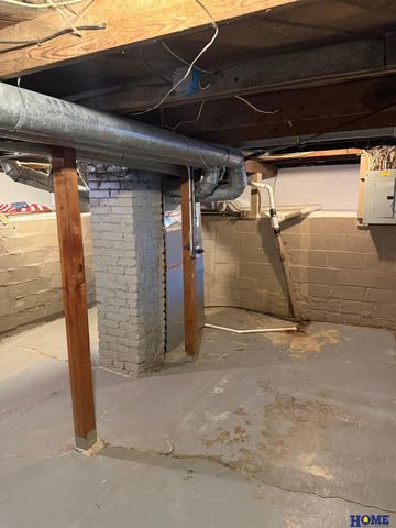 6336 Fremont Street, Lincoln, NE 68507