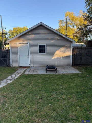 6336 Fremont Street, Lincoln, NE 68507