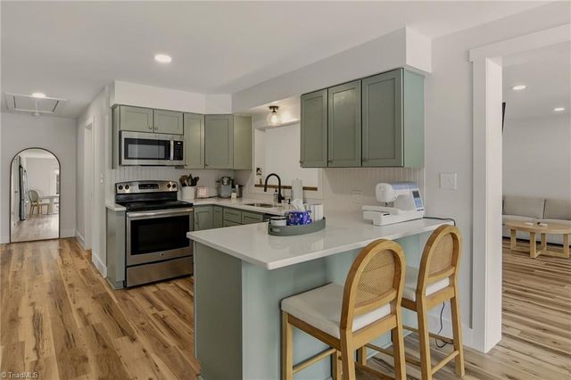 5604 Bunch Road, Oak Ridge, NC 27310