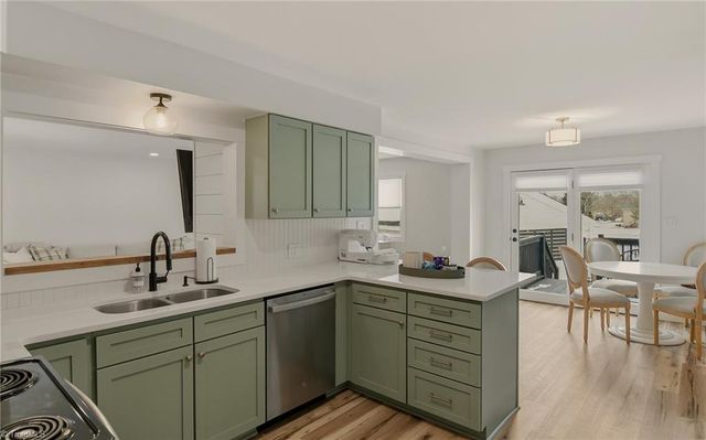 5604 Bunch Road, Oak Ridge, NC 27310