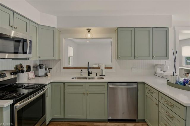 5604 Bunch Road, Oak Ridge, NC 27310