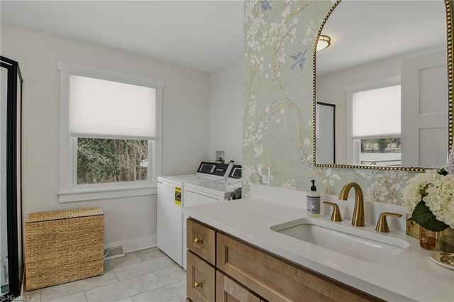 5604 Bunch Road, Oak Ridge, NC 27310