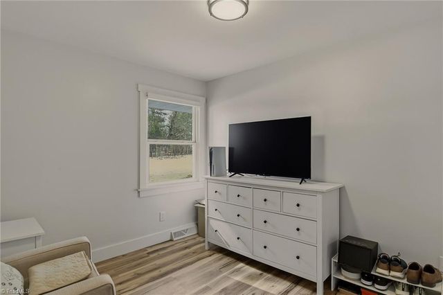 5604 Bunch Road, Oak Ridge, NC 27310