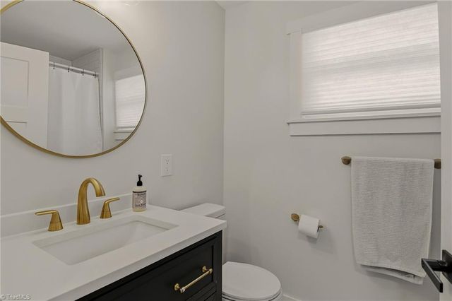 5604 Bunch Road, Oak Ridge, NC 27310