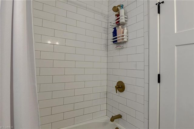 5604 Bunch Road, Oak Ridge, NC 27310