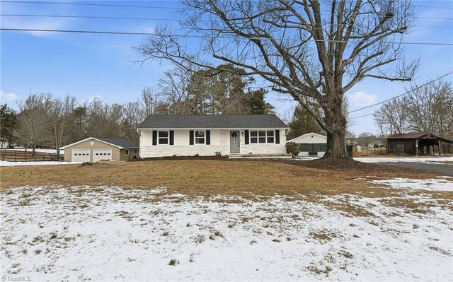 5604 Bunch Road, Oak Ridge, NC 27310