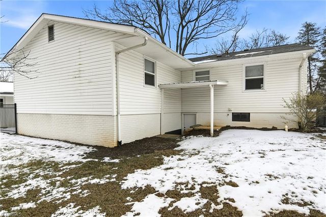 5604 Bunch Road, Oak Ridge, NC 27310