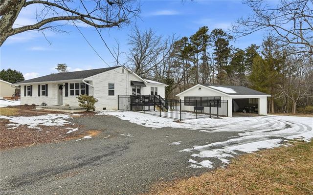 5604 Bunch Road, Oak Ridge, NC 27310