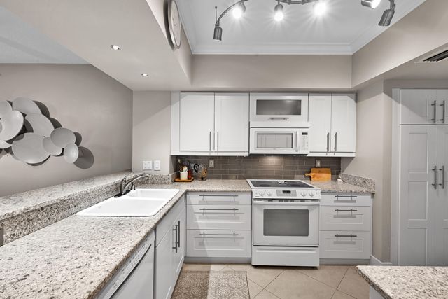 2880 NE 14th St Causeway 808, Pompano Beach, FL 33062