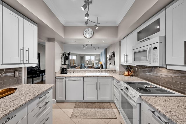 2880 NE 14th St Causeway 808, Pompano Beach, FL 33062