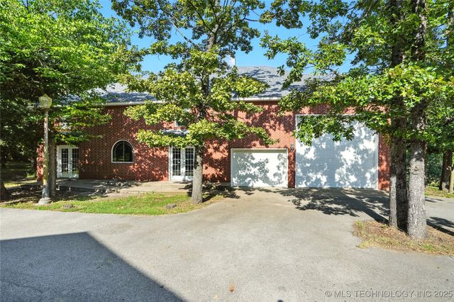 6490 Lindsay Drive, Sapulpa, OK 74066