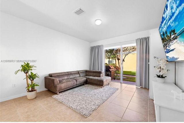 1820 SW 89th Ter, Miramar, FL 33025