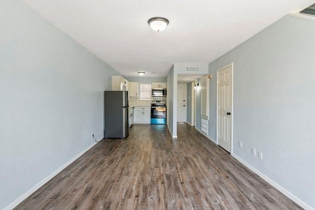 928 Postoffice 5, Galveston, TX 77550