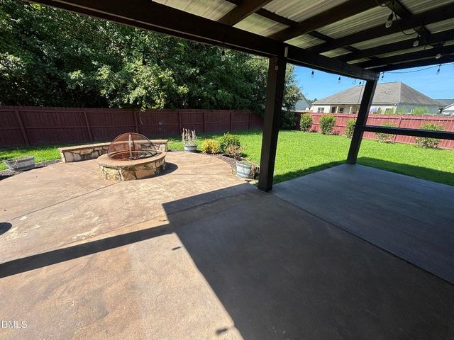 438 Roanoke Drive, Raeford, NC 28376