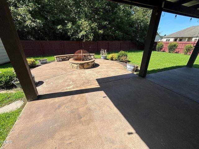 438 Roanoke Drive, Raeford, NC 28376