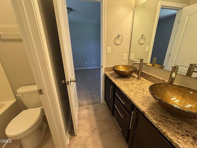 438 Roanoke Drive, Raeford, NC 28376