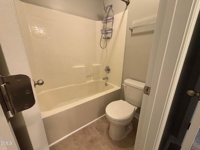 438 Roanoke Drive, Raeford, NC 28376