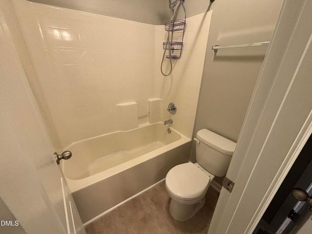 438 Roanoke Drive, Raeford, NC 28376