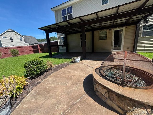 438 Roanoke Drive, Raeford, NC 28376
