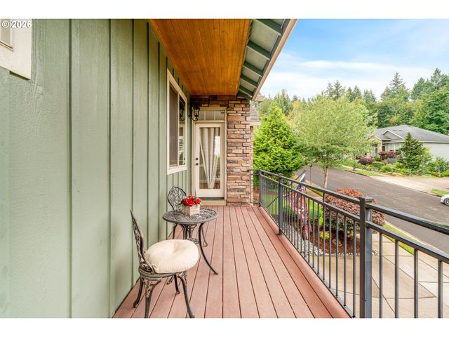 9588 Se NICHOLAS Dr, Happy Valley, OR 97086