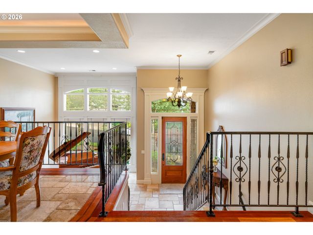9588 Se NICHOLAS Dr, Happy Valley, OR 97086