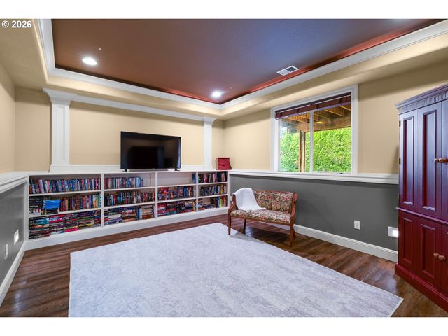 9588 Se NICHOLAS Dr, Happy Valley, OR 97086