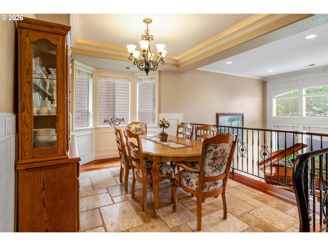 9588 Se NICHOLAS Dr, Happy Valley, OR 97086