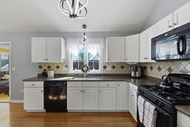 16 Princeton Rd, Hudson, MA 01749