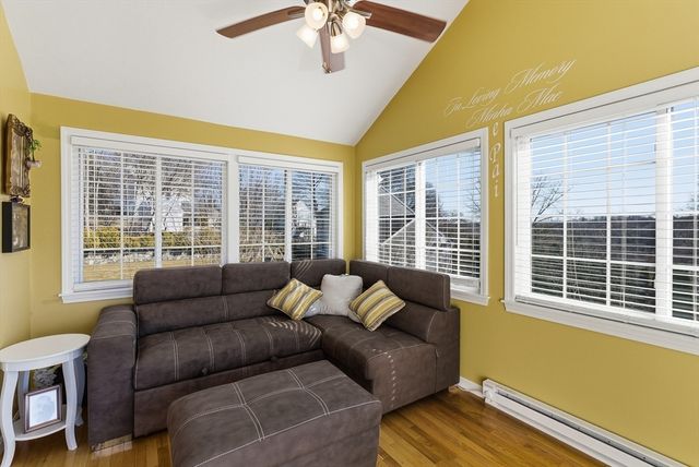 16 Princeton Rd, Hudson, MA 01749