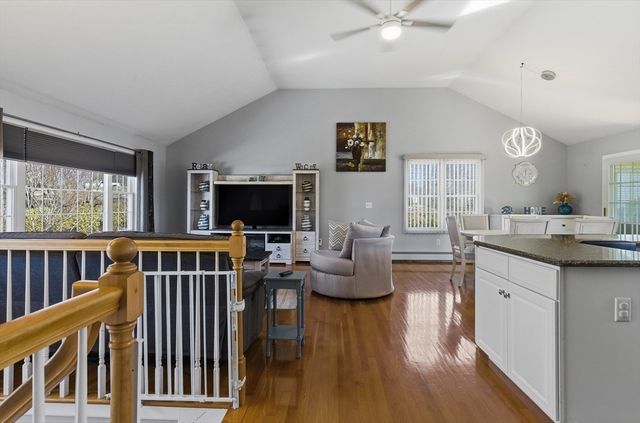 16 Princeton Rd, Hudson, MA 01749