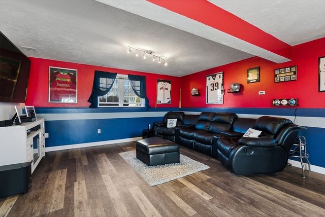 16 Princeton Rd, Hudson, MA 01749