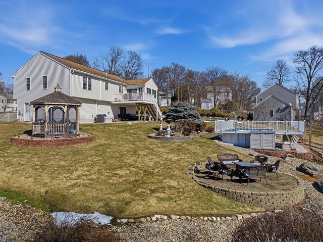 16 Princeton Rd, Hudson, MA 01749