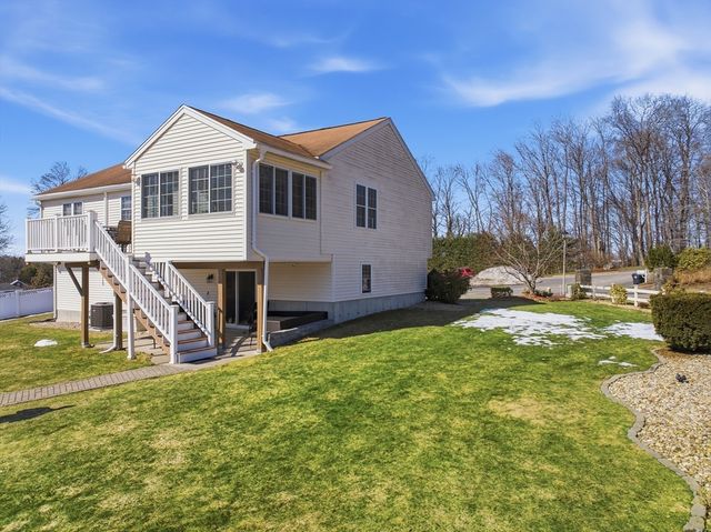 16 Princeton Rd, Hudson, MA 01749