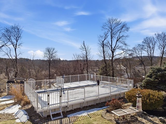 16 Princeton Rd, Hudson, MA 01749