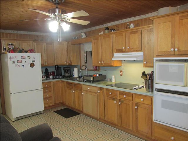 1026 Oakhurst Drive, Slatington Boro, PA 18080