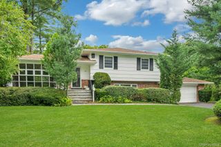 67 Malvern Lane, Scarsdale, NY 10583