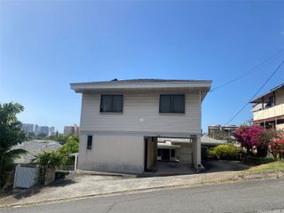 1382 Frank Street BACK, Honolulu, HI 96816