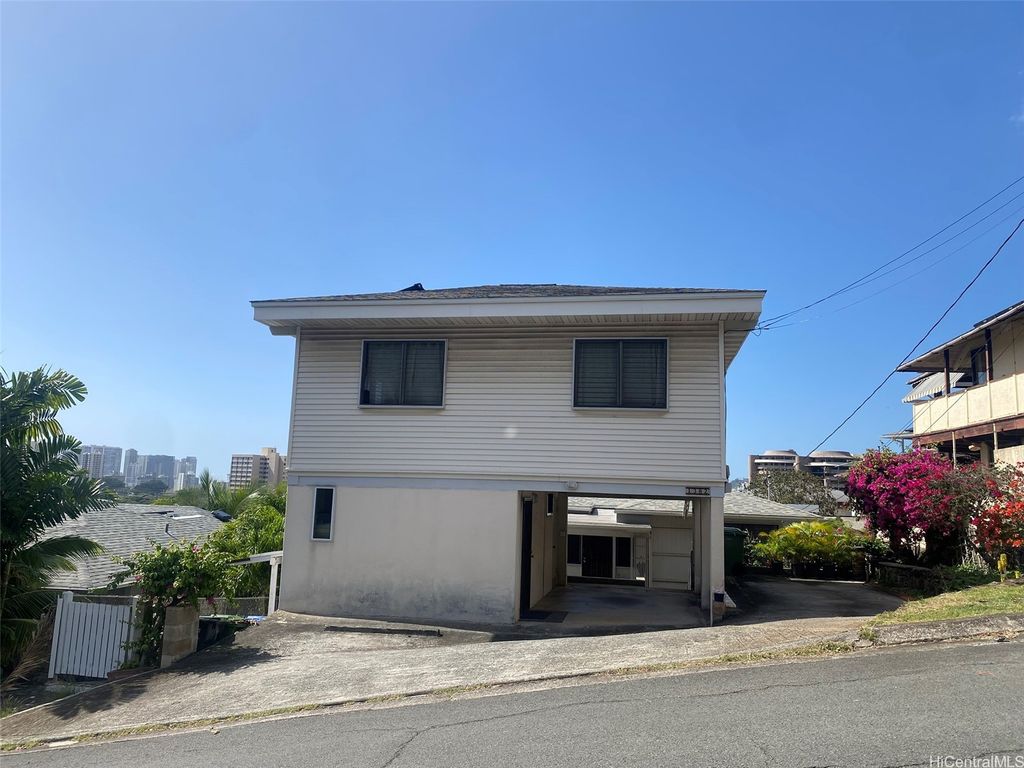 1382 Frank Street BACK, Honolulu, HI 96816