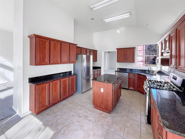 8402 Trail Lake Drive, Rowlett, TX 75088