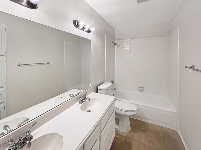 8402 Trail Lake Drive, Rowlett, TX 75088