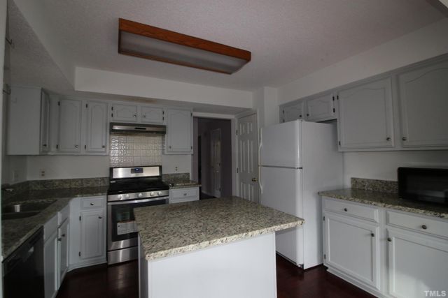 108 Foscoe Lane, Cary, NC 27513