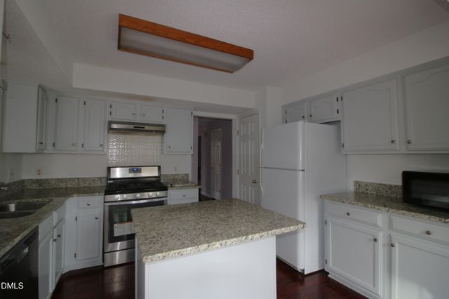 108 Foscoe Lane, Cary, NC 27513